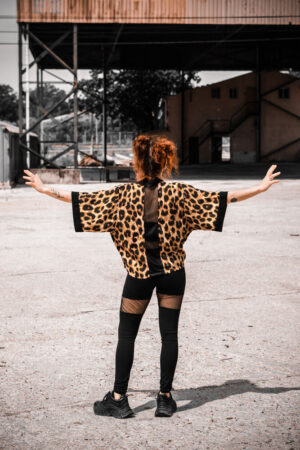KIMONO CORTO LINE / Leopardo grande