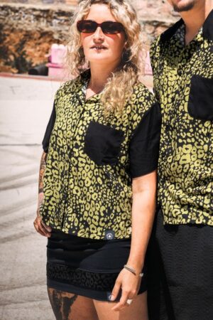 KAMISA CORTA /  Leopardo Pistacho