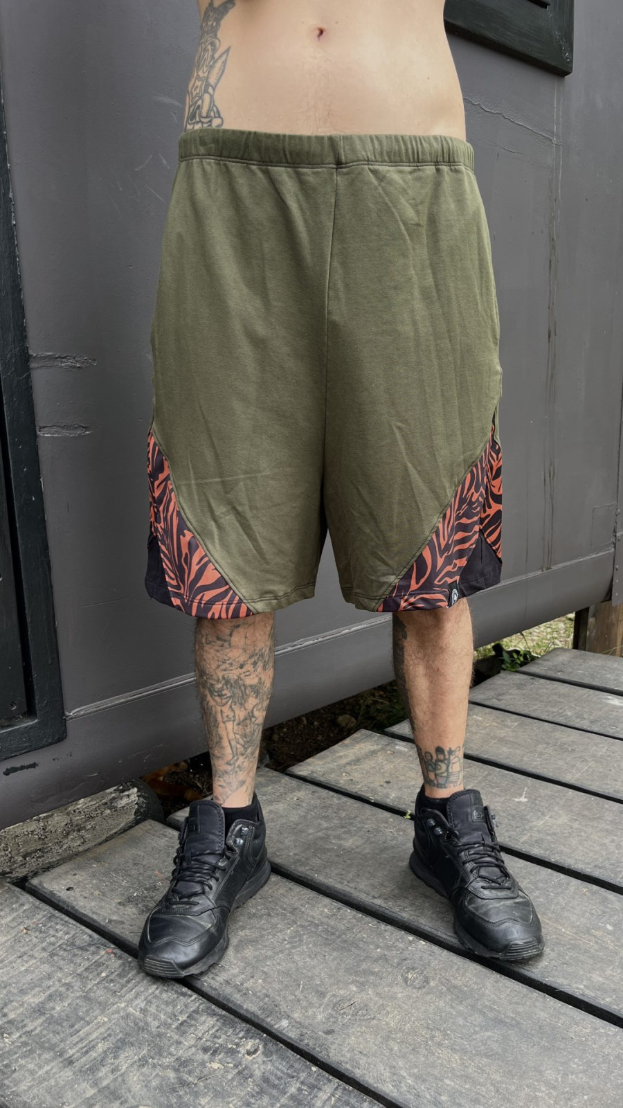TRIANGLE BASKET PANTS / green + zebra orange - Imagen 2