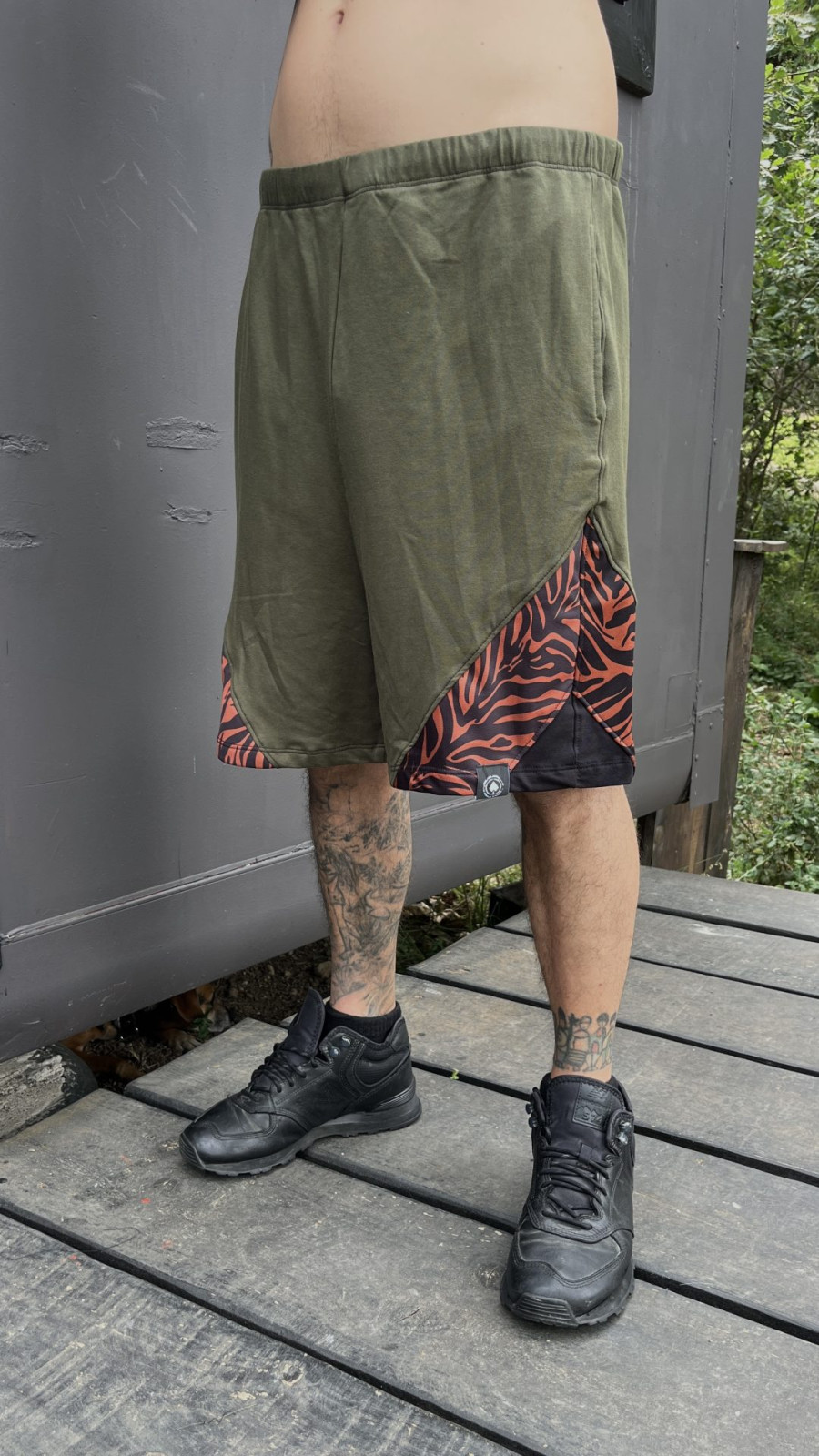 TRIANGLE BASKET PANTS / green + zebra orange